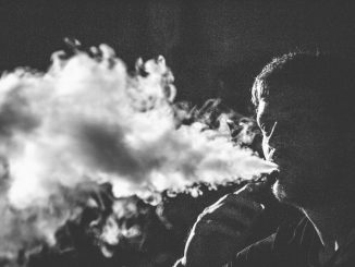 nikelektroniska cigaretter - fördelar och nackdelar illustration
